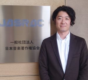 高橋知義 氏